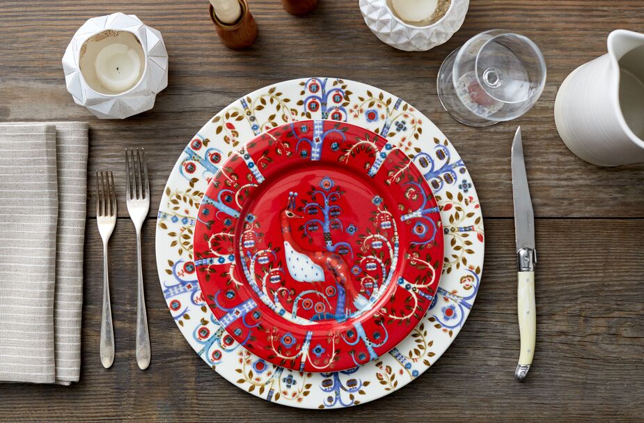 Iittala’s Taika table setting will add folkloric flair to your celebration.  
